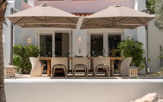 Private resort between Es Cubells & Porroig