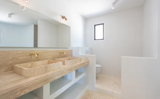 Villa moderne à vendre près de Sant Josep, Ibiza – Avec appartement d&rsquo;invités, piscine et vues panoramiques