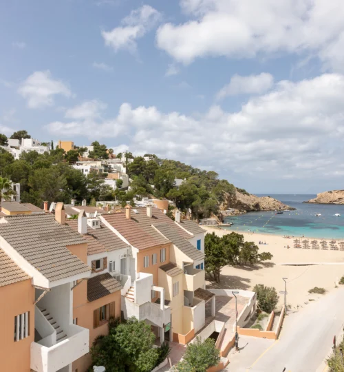 Frontline Apartment in Cala Vadella