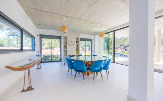 Atemberaubende neue Villa im Norden Ibizas für Langzeitvermietung