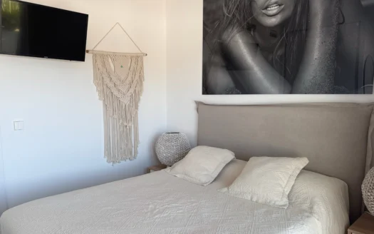 Apartamento encantador com 120 m² de terraços e vista para o mar – Cala Vadella, Ibiza