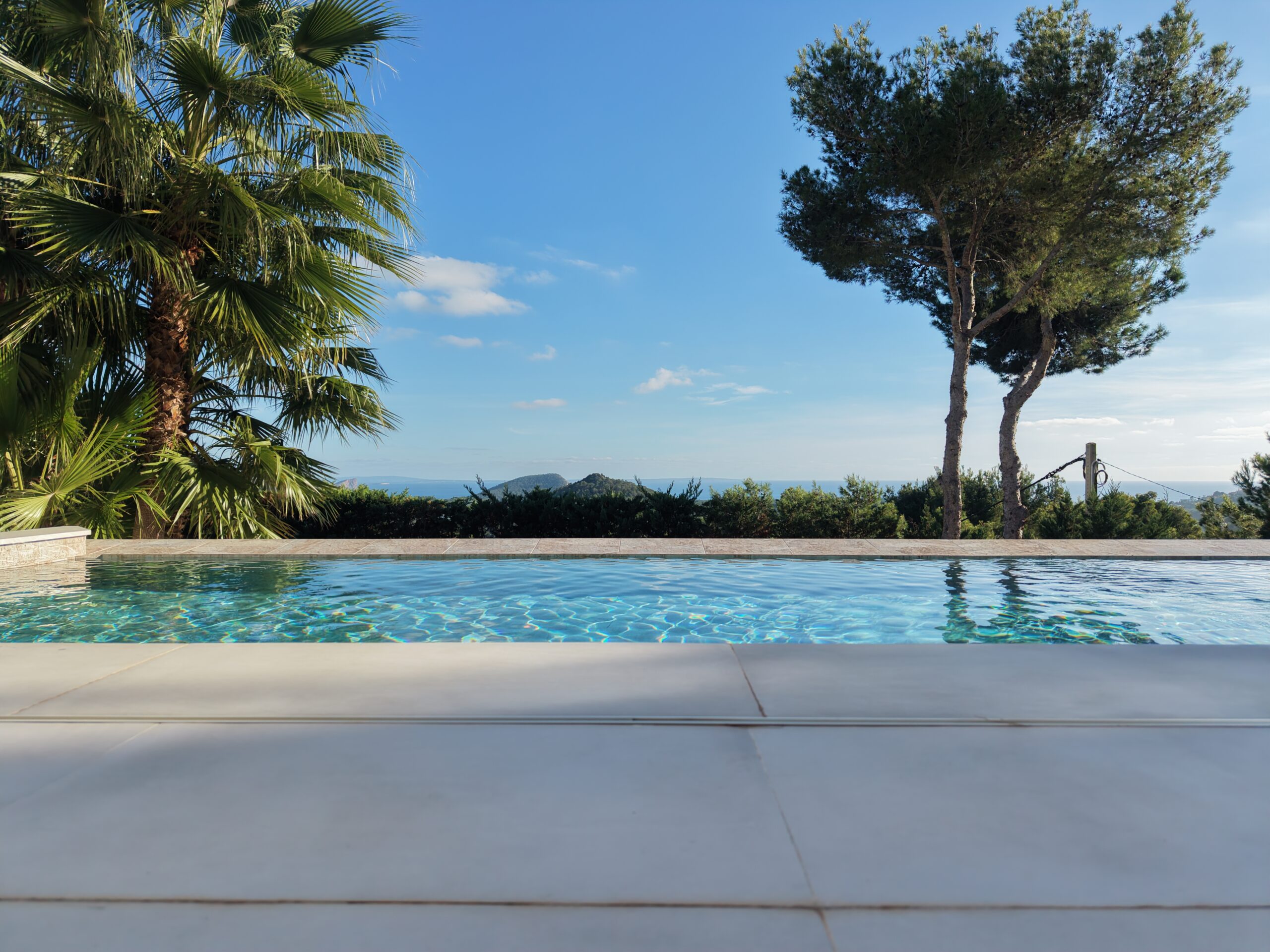 Luchtfoto van Ibiza — jaarverhuur met HOMZ Agency