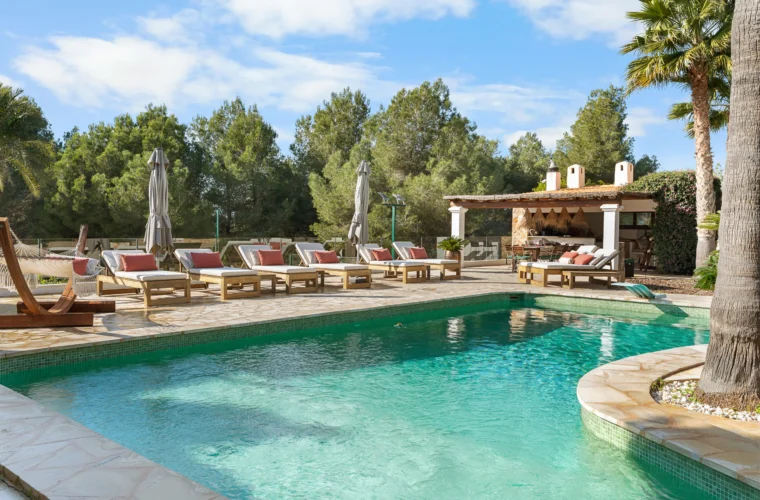 Finca for Sale in Ibiza with Padel Court — Jesús