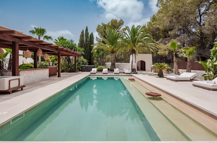Finca in Cala Llonga Ibiza