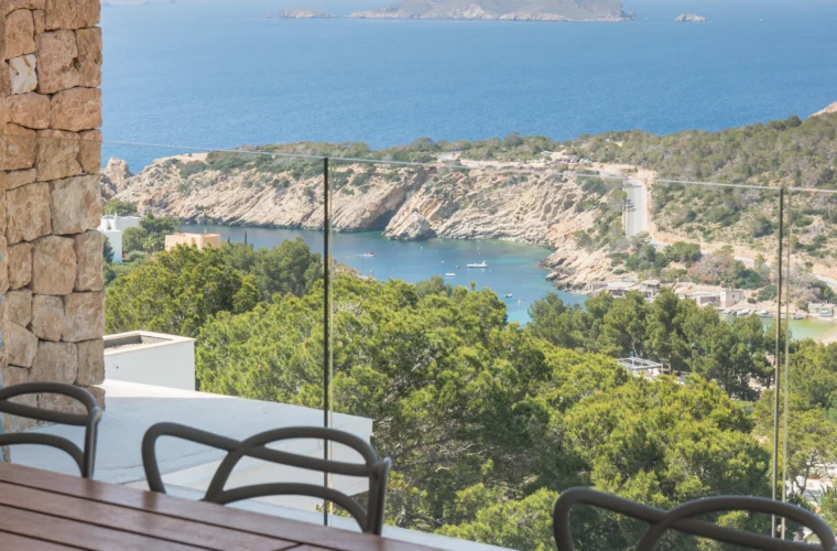 Penthouse for sale in Cala Vadella, Ibiza — rooftop jacuzzi